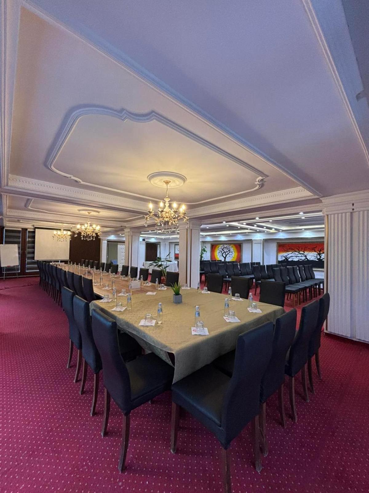 Theranda Hotel Πρίζρεν Εξωτερικό φωτογραφία