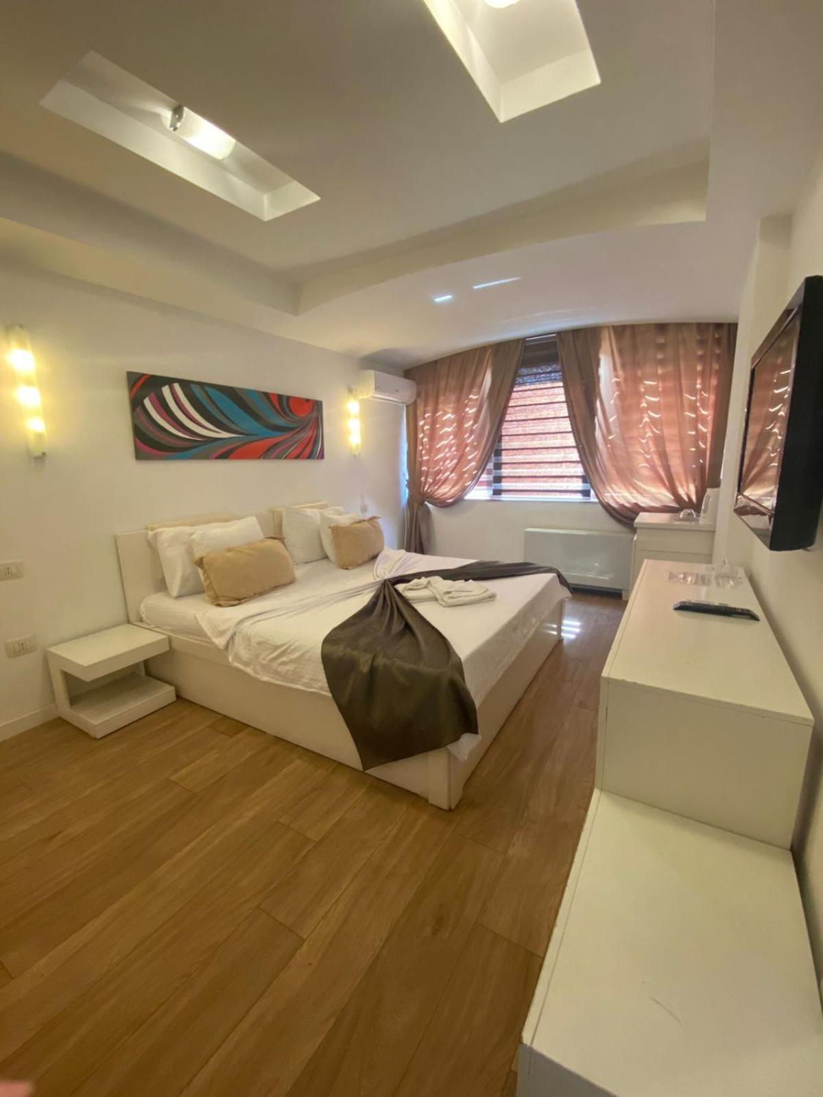 Theranda Hotel Πρίζρεν Δωμάτιο φωτογραφία