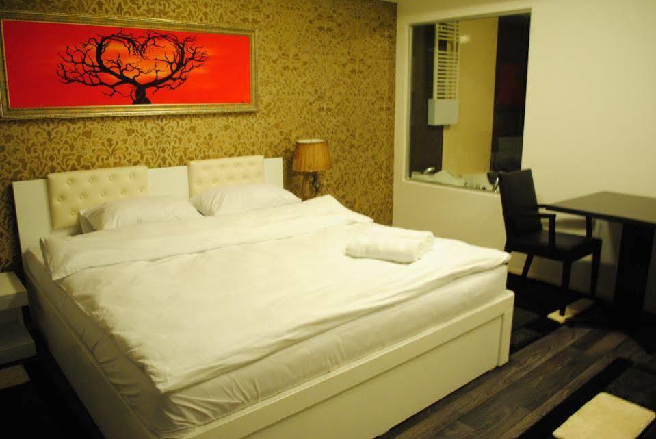 Theranda Hotel Πρίζρεν Εξωτερικό φωτογραφία